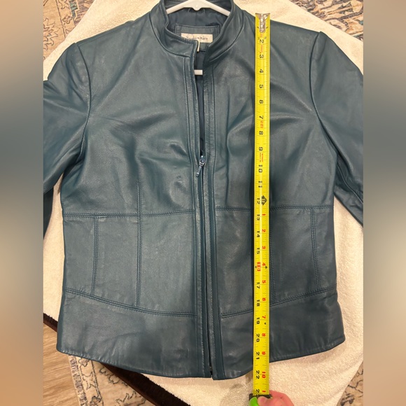 Yvonne Marie teal leather jacket, size 6 - Picture 11 of 13